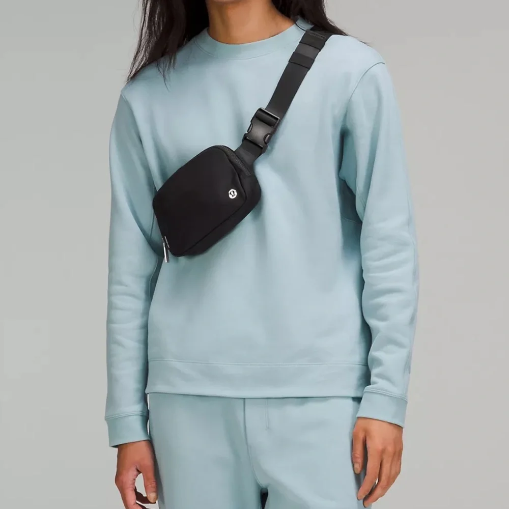Lululemon Everywhere Belt Bag 1L Black - Picture 5 of 6
